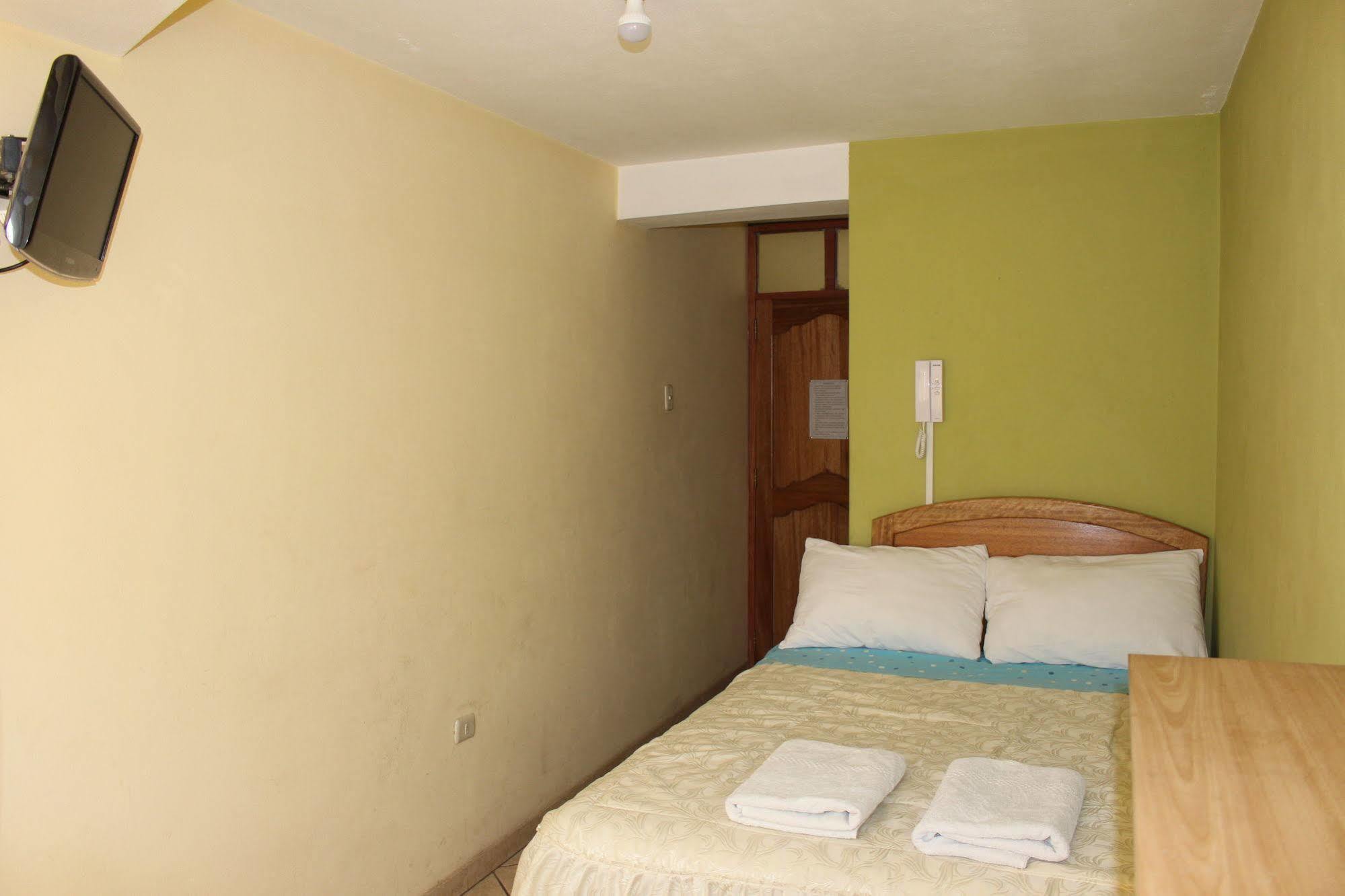 Posada De Percybal Lago Inn Puno Extérieur photo